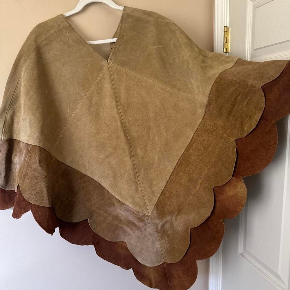 Vintage 70s Suede Genuine Leather Scallop Poncho brown red western prairie boho - Picture 7 of 8